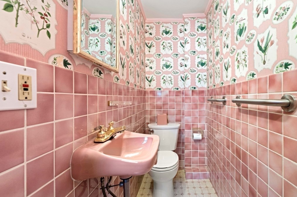 4 Prince St, Marblehead MA 01945-2224 exterior