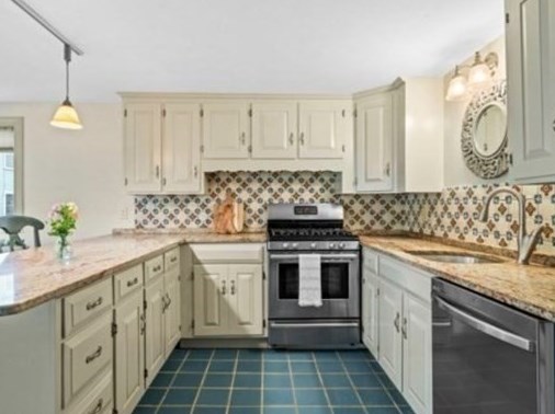 26 Manataug Trl, Marblehead MA 01945-1310 exterior