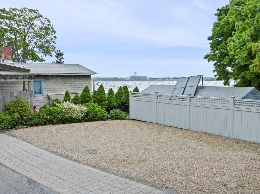 26 Manataug Trl, Marblehead MA 01945-1310 exterior