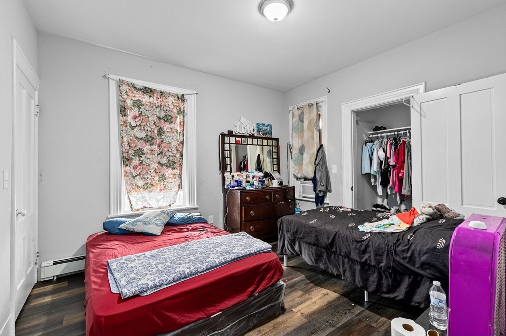 16 Decatur St, Worcester MA  01610 exterior