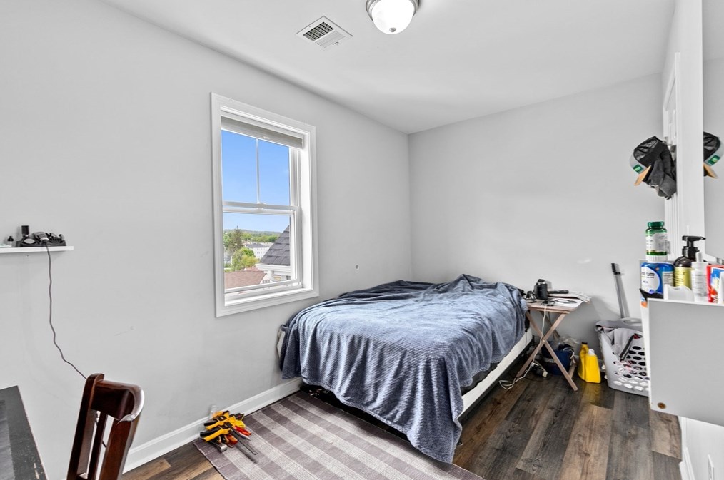 16 Decatur St, Worcester MA  01610 exterior