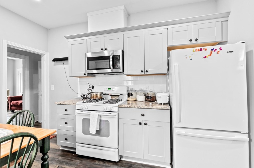 16 Decatur St, Worcester MA  01610 exterior