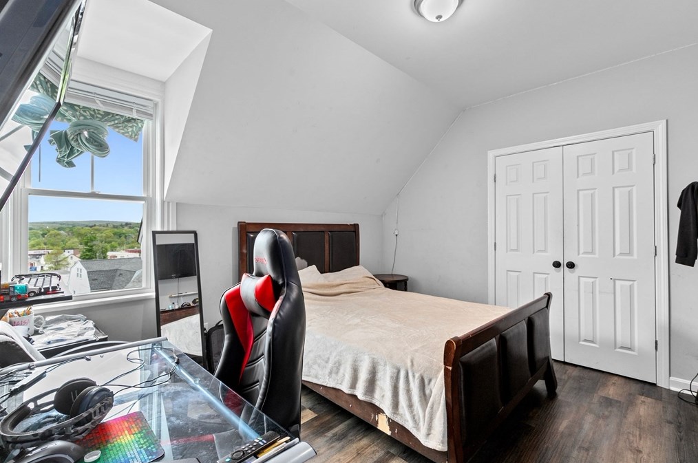 16 Decatur St, Worcester MA  01610 exterior