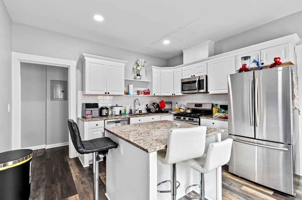 16 Decatur St, Worcester MA  01610 exterior