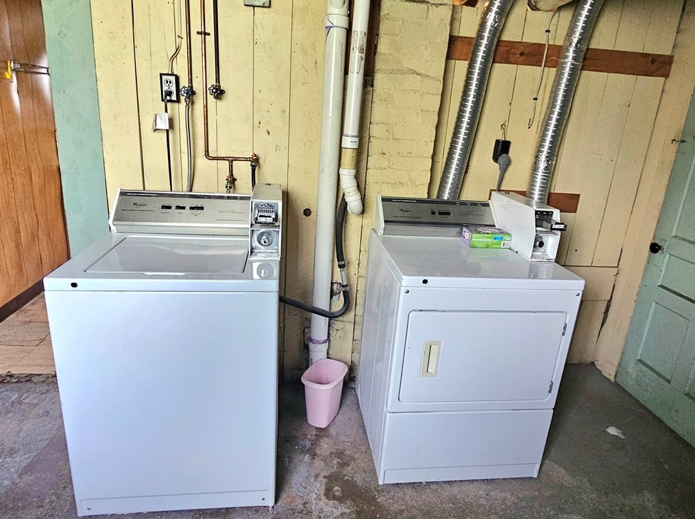 87 Hathaway St, New Bedford MA 02746-2243 exterior