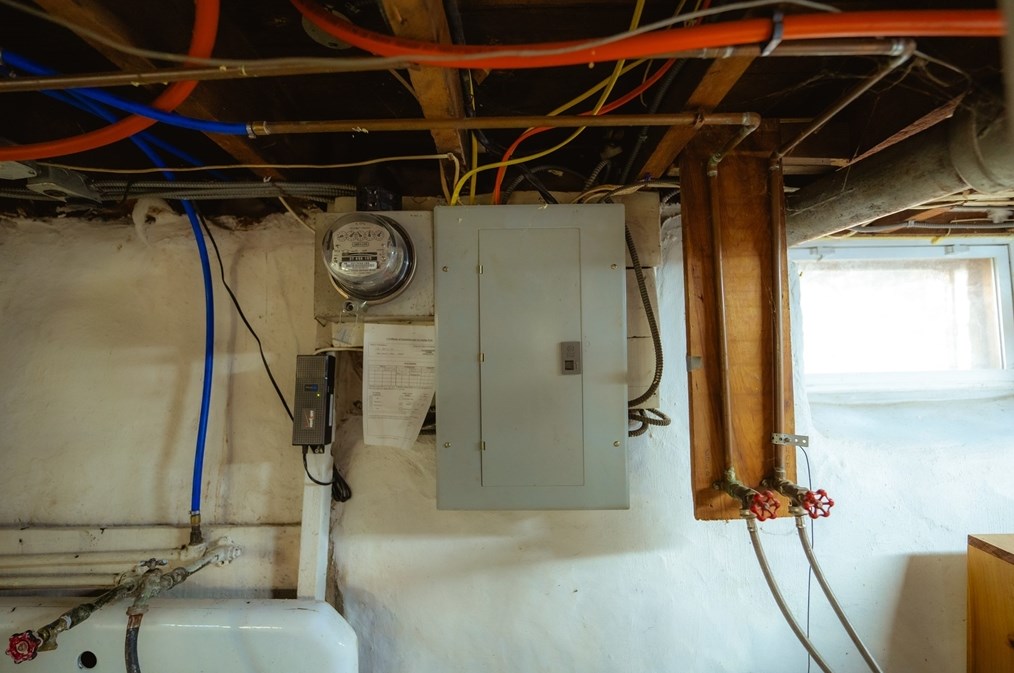 176 Ferry St, Lawrence MA  01841-1330 exterior