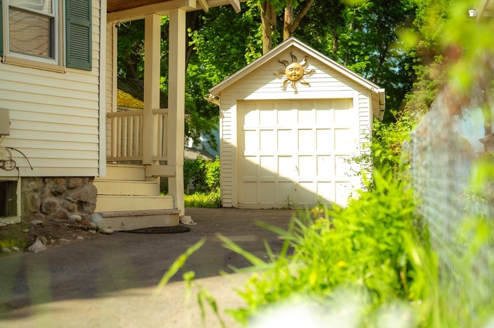 176 Ferry St, Lawrence MA  01841-1330 exterior