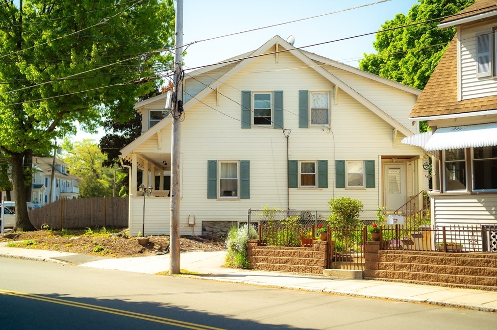 176 Ferry St, Lawrence MA  01841-1330 exterior