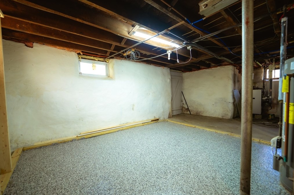 176 Ferry St, Lawrence MA  01841-1330 exterior