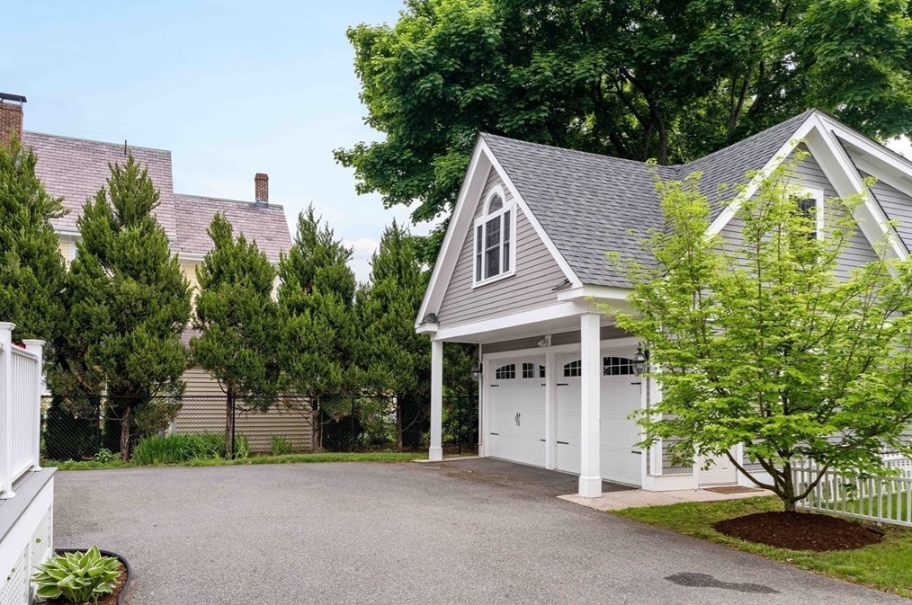 106 Florence Ave, Arlington MA 02476-7264 exterior