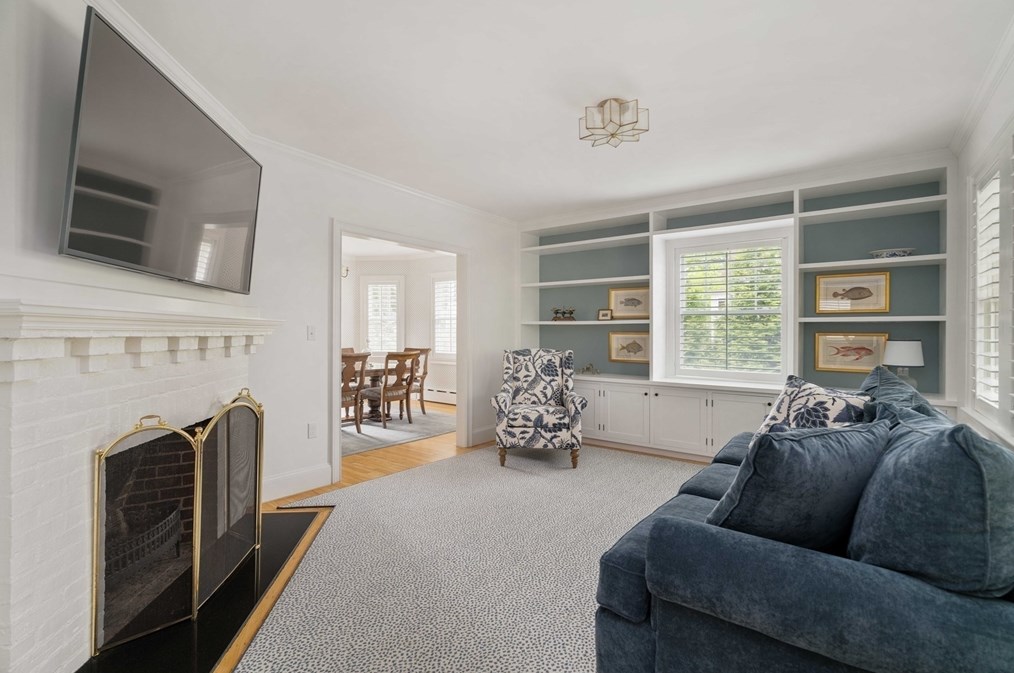 106 Florence Ave, Arlington MA 02476-7264 exterior