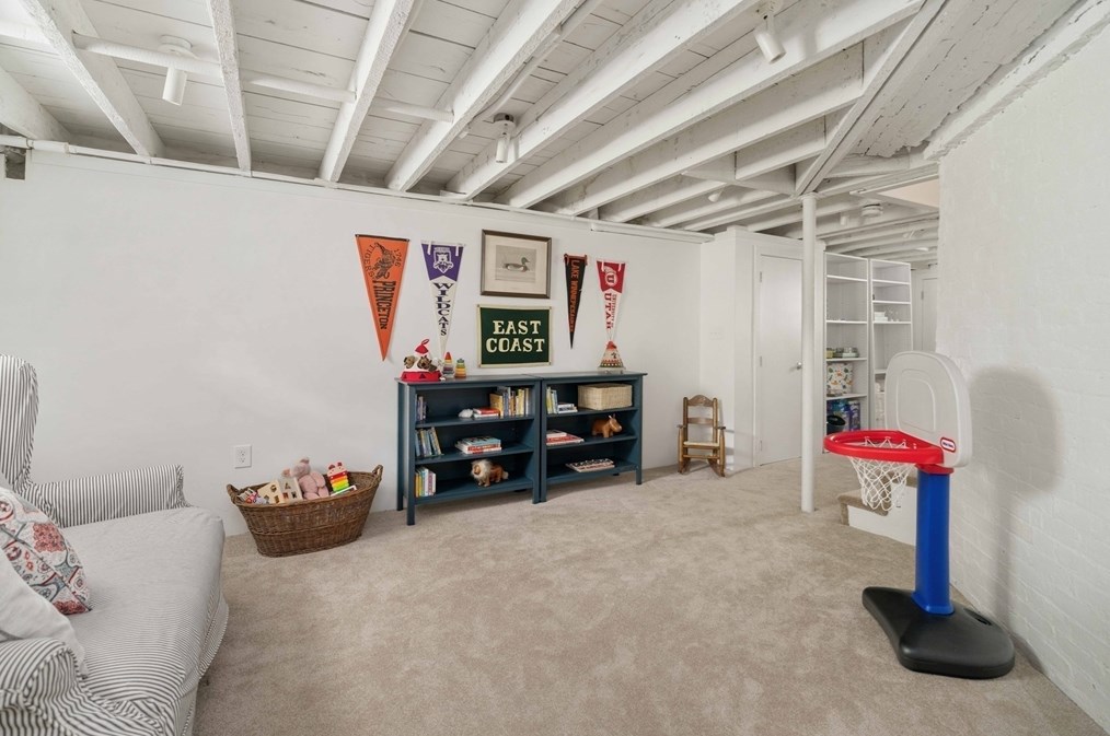 106 Florence Ave, Arlington MA 02476-7264 exterior