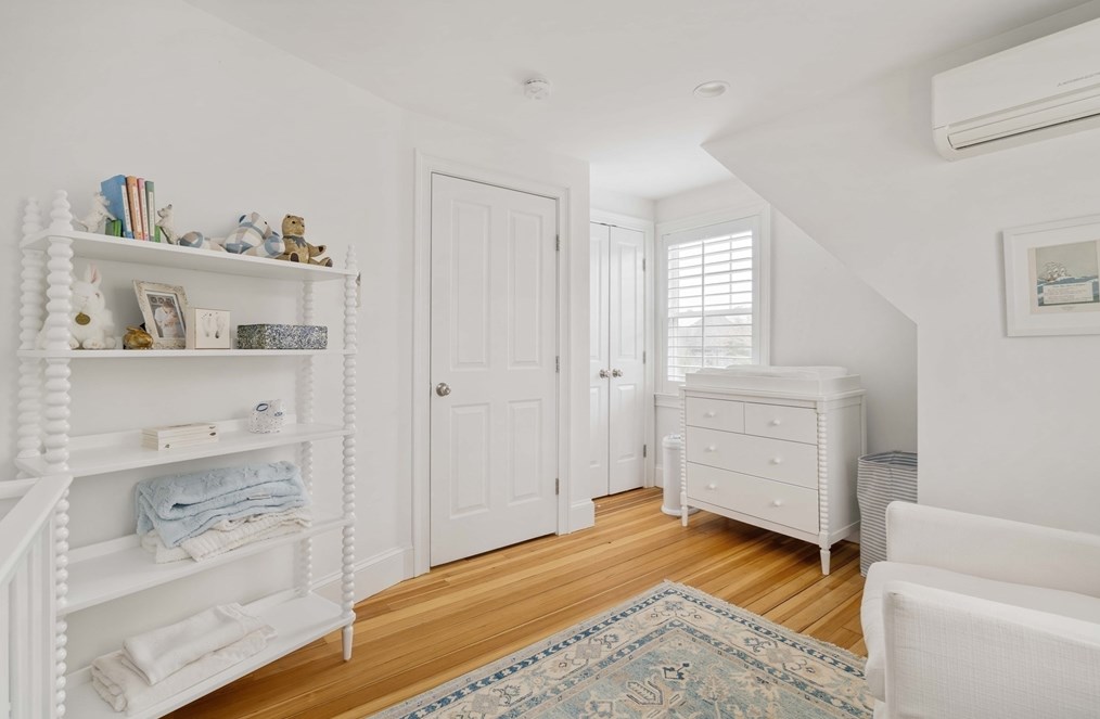 106 Florence Ave, Arlington MA 02476-7264 exterior