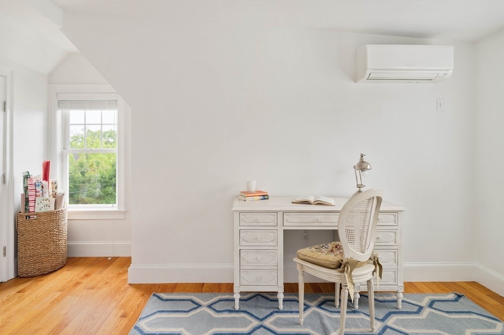 106 Florence Ave, Arlington MA 02476-7264 exterior