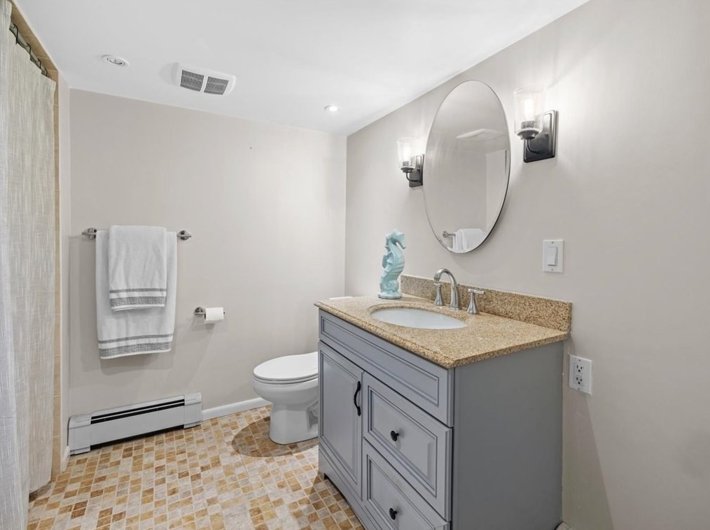 322 Atlantic Ave, Marblehead MA  01945-2730 exterior