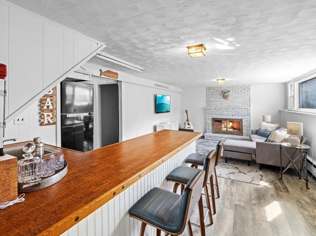 322 Atlantic Ave, Marblehead MA  01945-2730 exterior