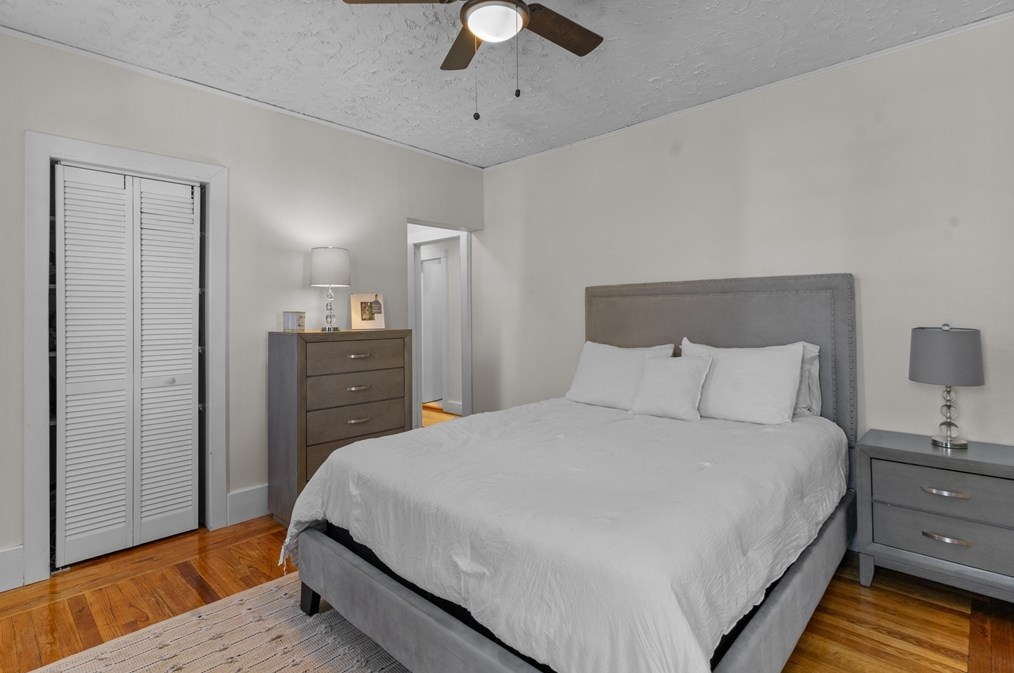 28 Borden St, New Bedford MA 02740-3317 exterior