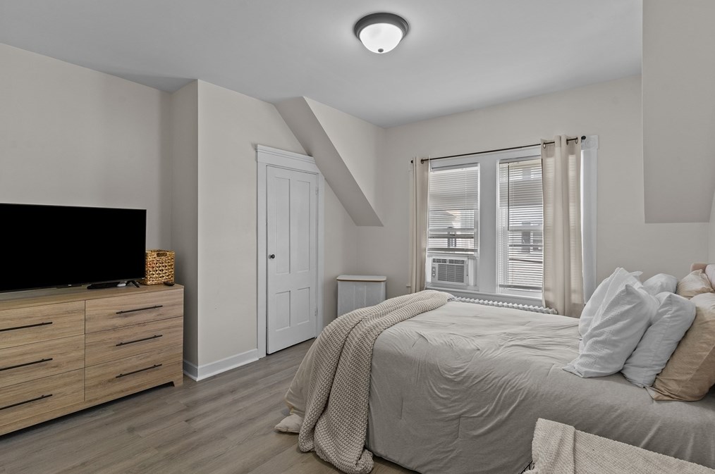 28 Borden St, New Bedford MA 02740-3317 exterior