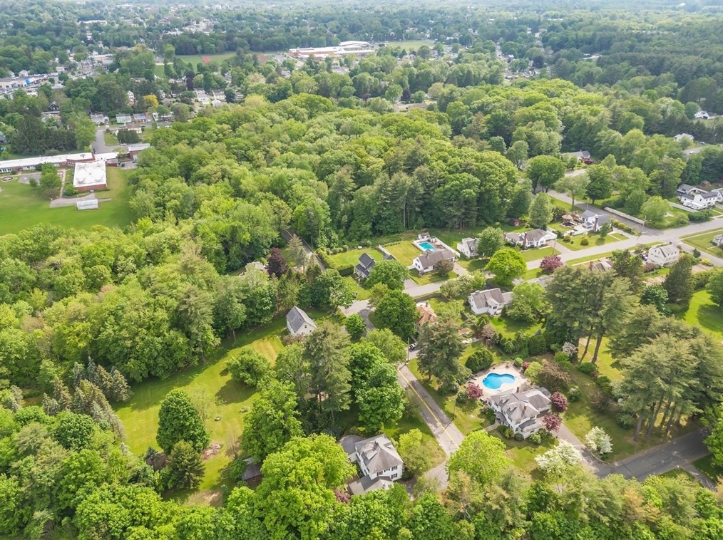 3 Cherry St, Greenfield MA 01301-1409 exterior