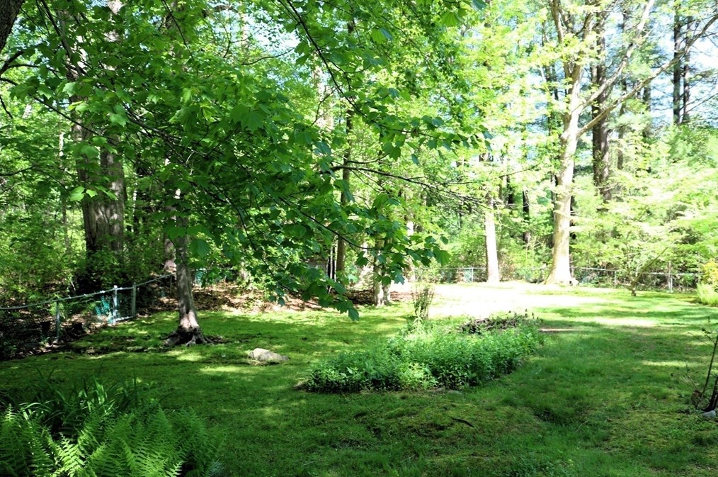 59 Fox Hl Dr, East Bridgewater MA 02324-2333 exterior