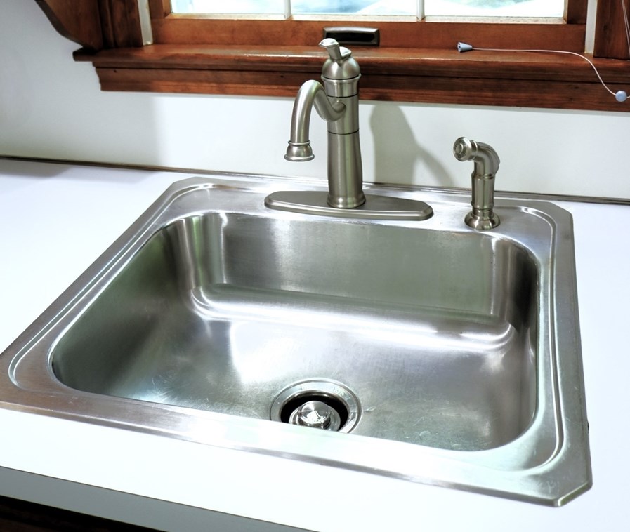 59 Fox Hl Dr, East Bridgewater MA 02324-2333 exterior