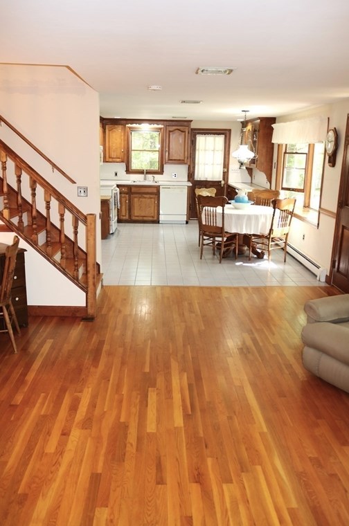 59 Fox Hl Dr, East Bridgewater MA 02324-2333 exterior