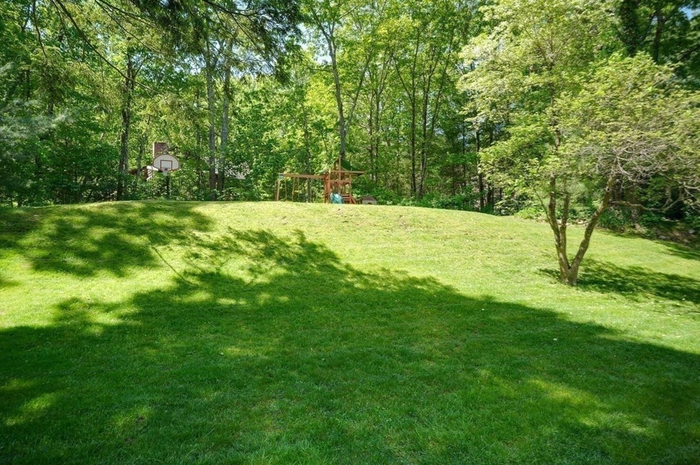 95 Ml St, Franklin MA 02038-1224 exterior