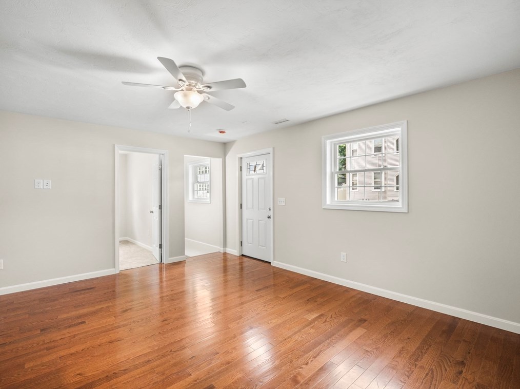 48 Litchfield St, Worcester MA 01603 exterior