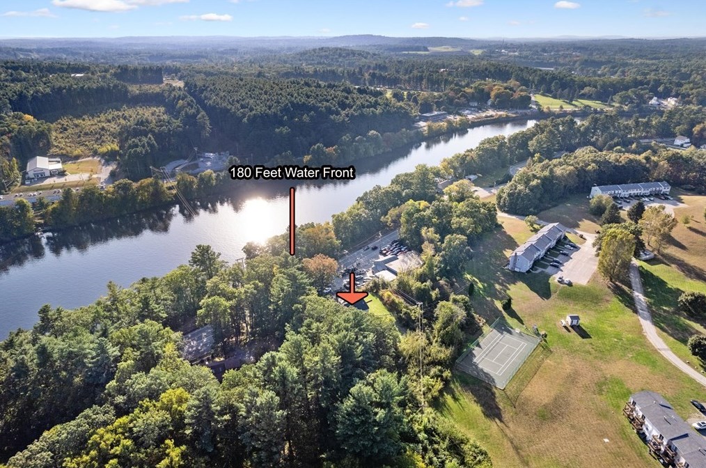 56 Pawtucket Blvd, Tyngsborough MA 01879-1589 exterior