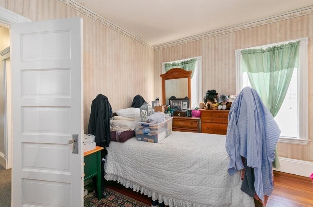 238 Beach St, Revere MA 02151-5004 exterior