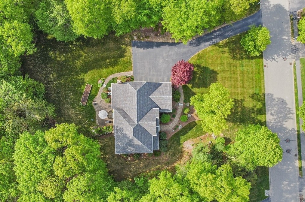 8 Wildewood Dr, Worcester MA 01612-1083 exterior