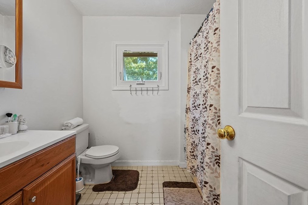 459 Essex St, Weymouth MA 02188-3502 exterior