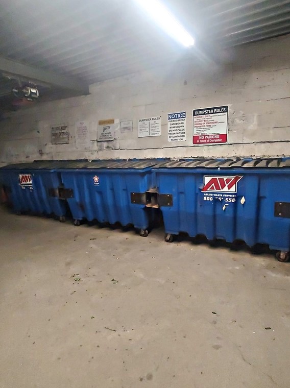 8 Ashland St, Worcester MA 01609-2500 exterior