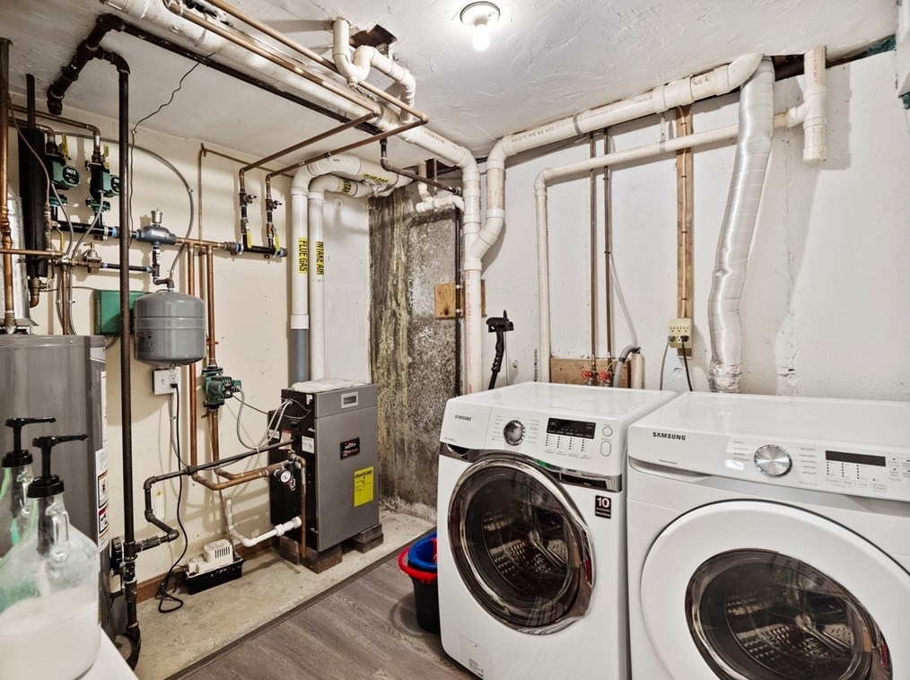 377 Butman Rd, Lowell MA 01852-4308 exterior