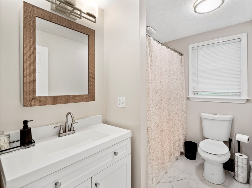 377 Butman Rd, Lowell MA 01852-4308 exterior