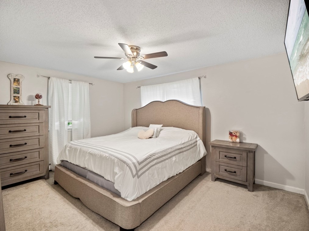 377 Butman Rd, Lowell MA 01852-4308 exterior