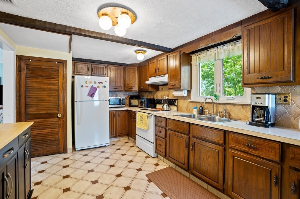 19 Belcher St, Winthrop MA 02152-3031 exterior