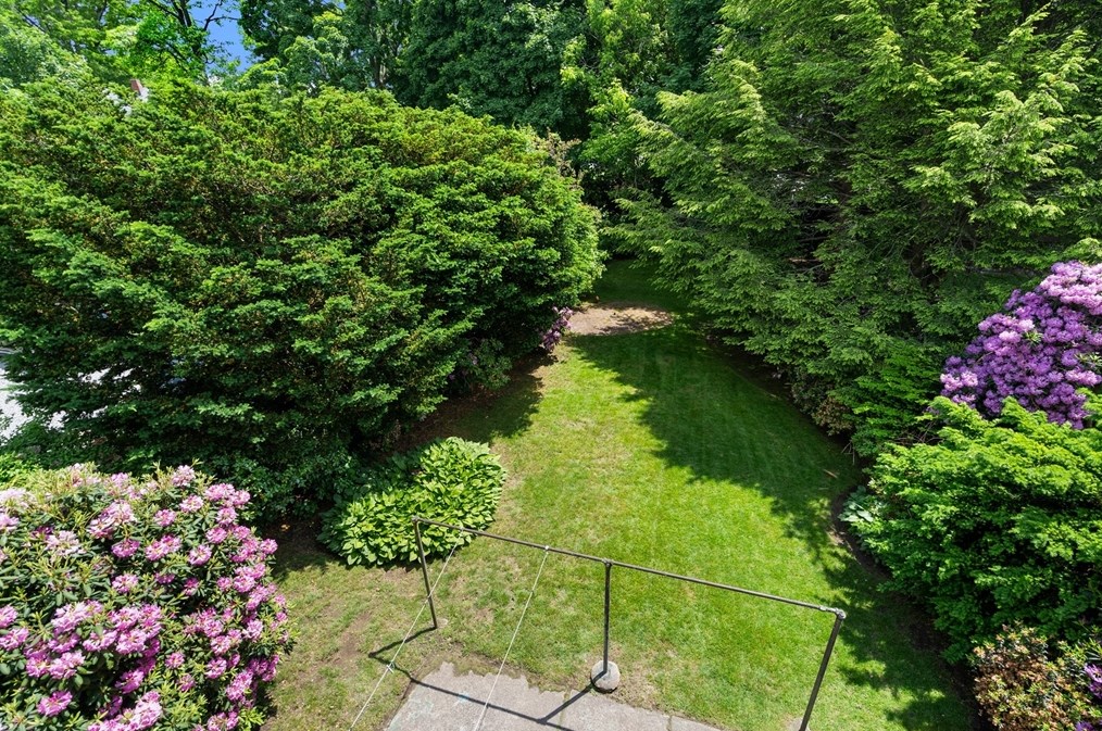 128 Jewett St, Newton MA 02458-1525 exterior