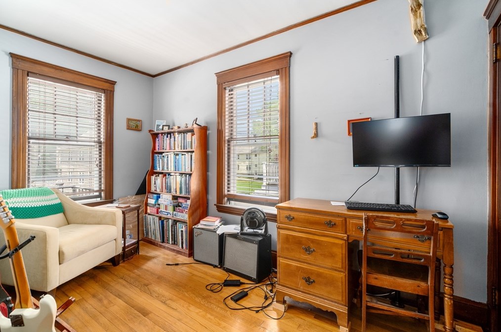 128 Jewett St, Newton MA 02458-1525 exterior