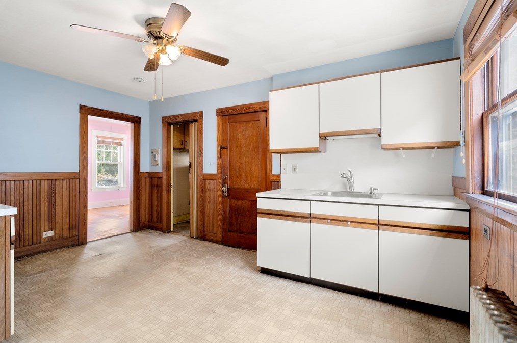 128 Jewett St, Newton MA 02458-1525 exterior