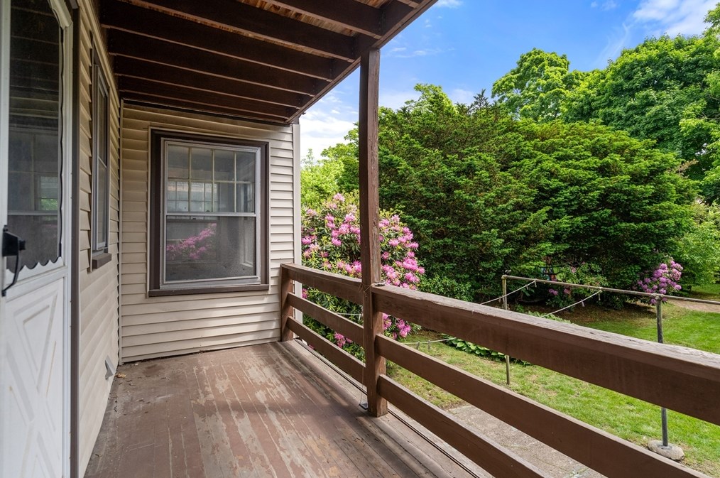 128 Jewett St, Newton MA 02458-1525 exterior