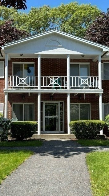 40 Bayberry Dr, Sharon MA  02067-1345 exterior