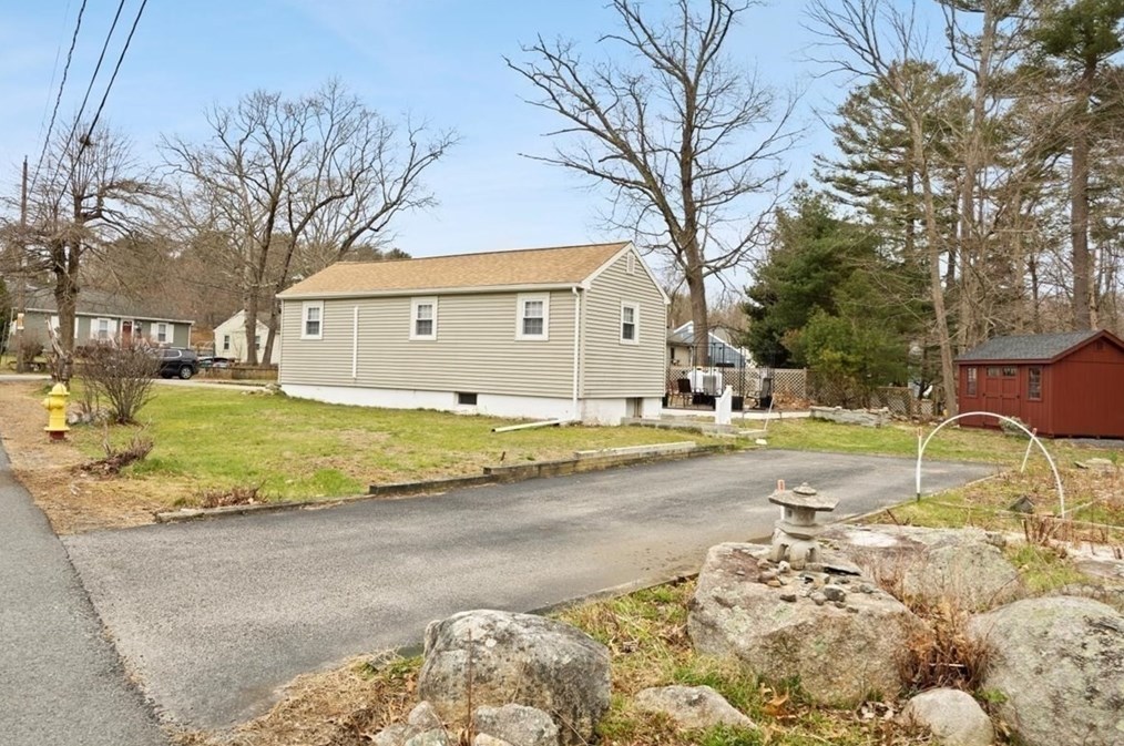 26 Jamieson St, Abington MA  02351-1022 exterior