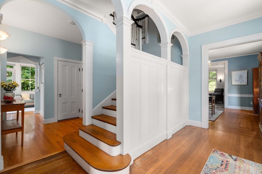 121 Bishopsgate Rd, Newton MA 02459-2008 exterior