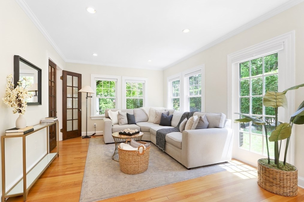 77 Walden St, Newton MA 02460-2133 exterior