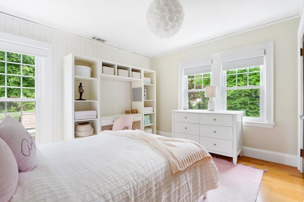 77 Walden St, Newton MA 02460-2133 exterior