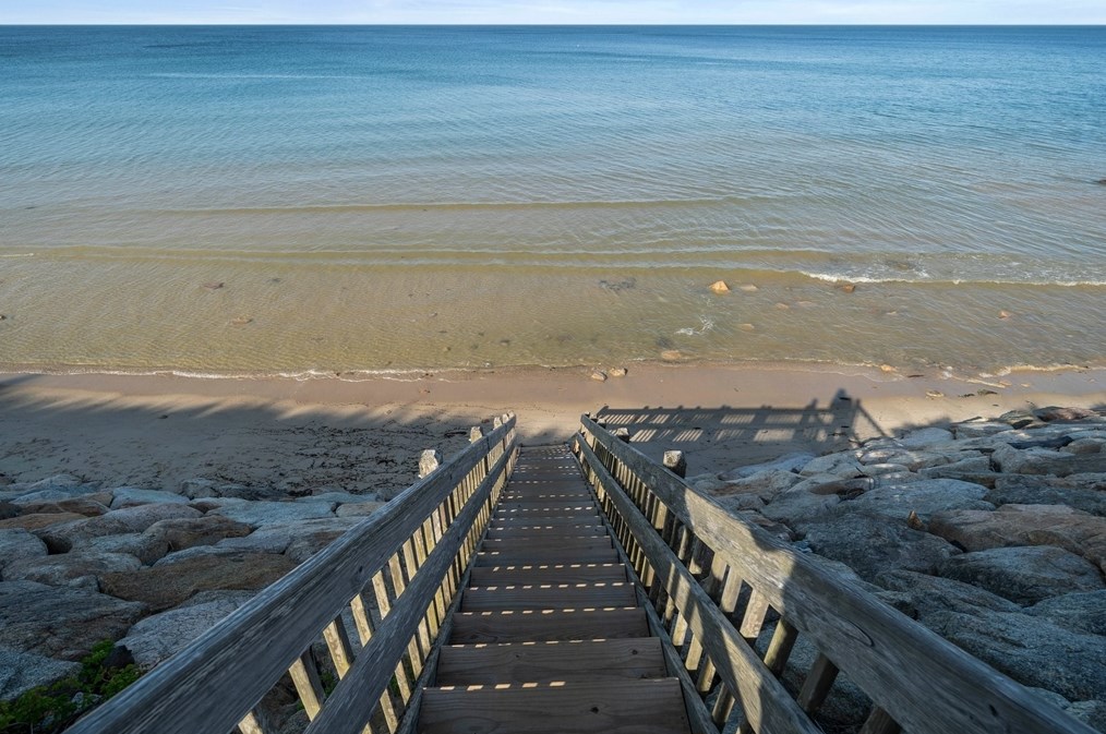 90 Menotomy Rd, Plymouth MA 02360-1415 exterior