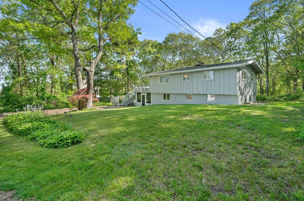 90 Menotomy Rd, Plymouth MA 02360-1415 exterior