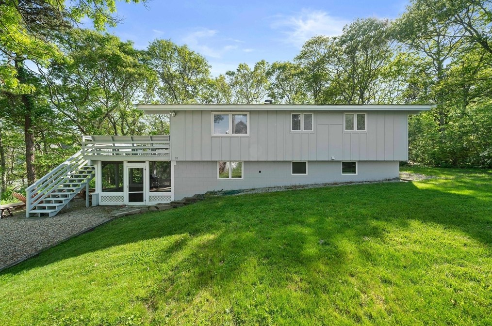 90 Menotomy Rd, Plymouth MA 02360-1415 exterior