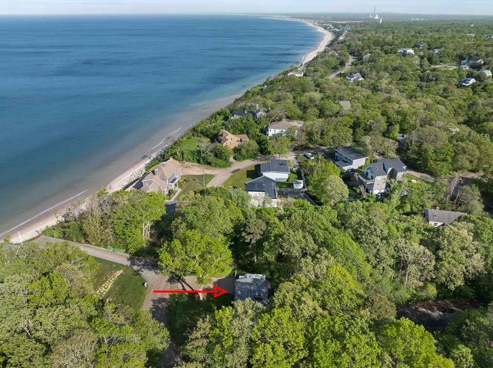 90 Menotomy Rd, Plymouth MA 02360-1415 exterior